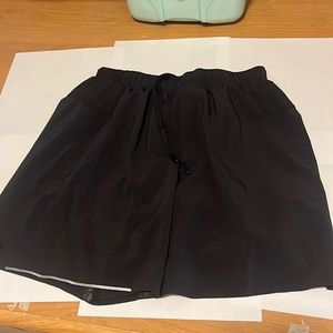 Lululemon surge shorts size small 6 inch inseam